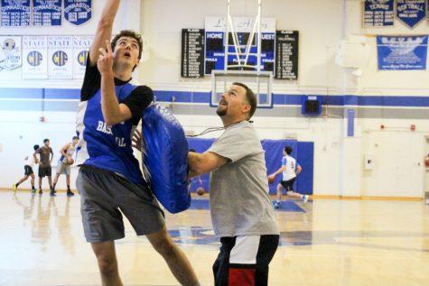 Boys Basketball Bounces Back with New Coach