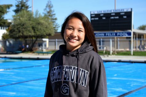 Senior Commits to Georgetown for Diving