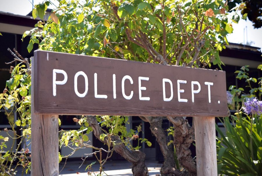 Today at 6 p.m., Los Altos leadership held a town hall to address concerns about the Los Altos Police Department. 