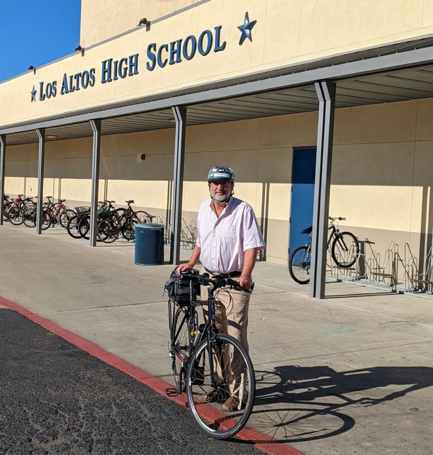Assistant+principal+Galen+Rosenberg+with+his+bike.+After+38+years+at+Los+Altos+High+School+in+multitude+of+positions%2C+his+LAHS+career+is+coming+to+an+end.+