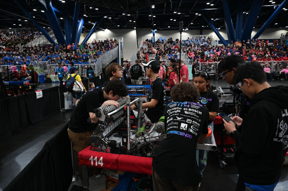 Robotics Team 114 places seventh at World Championships; celebrates best season yet